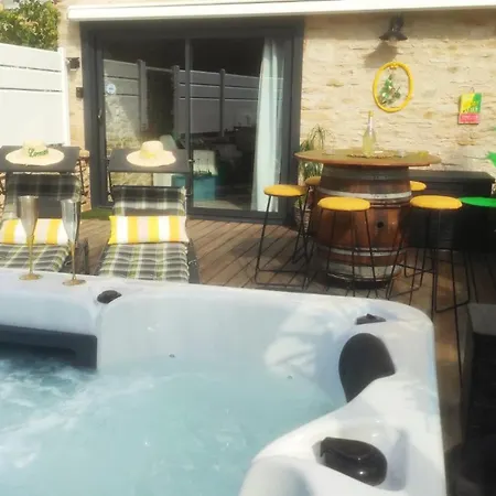 Jacuzzi Au Lemon Tree Et Charme Des Pierres Dorees