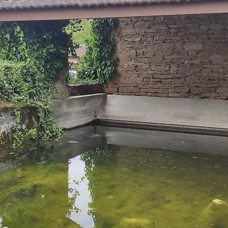 Prázdninový dům Jacuzzi Au Lemon Tree Et Charme Des Pierres Dorees